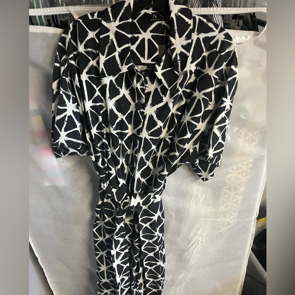 Natori NWT Black and White Geometric Jumpsuit - Picture 3 of 4